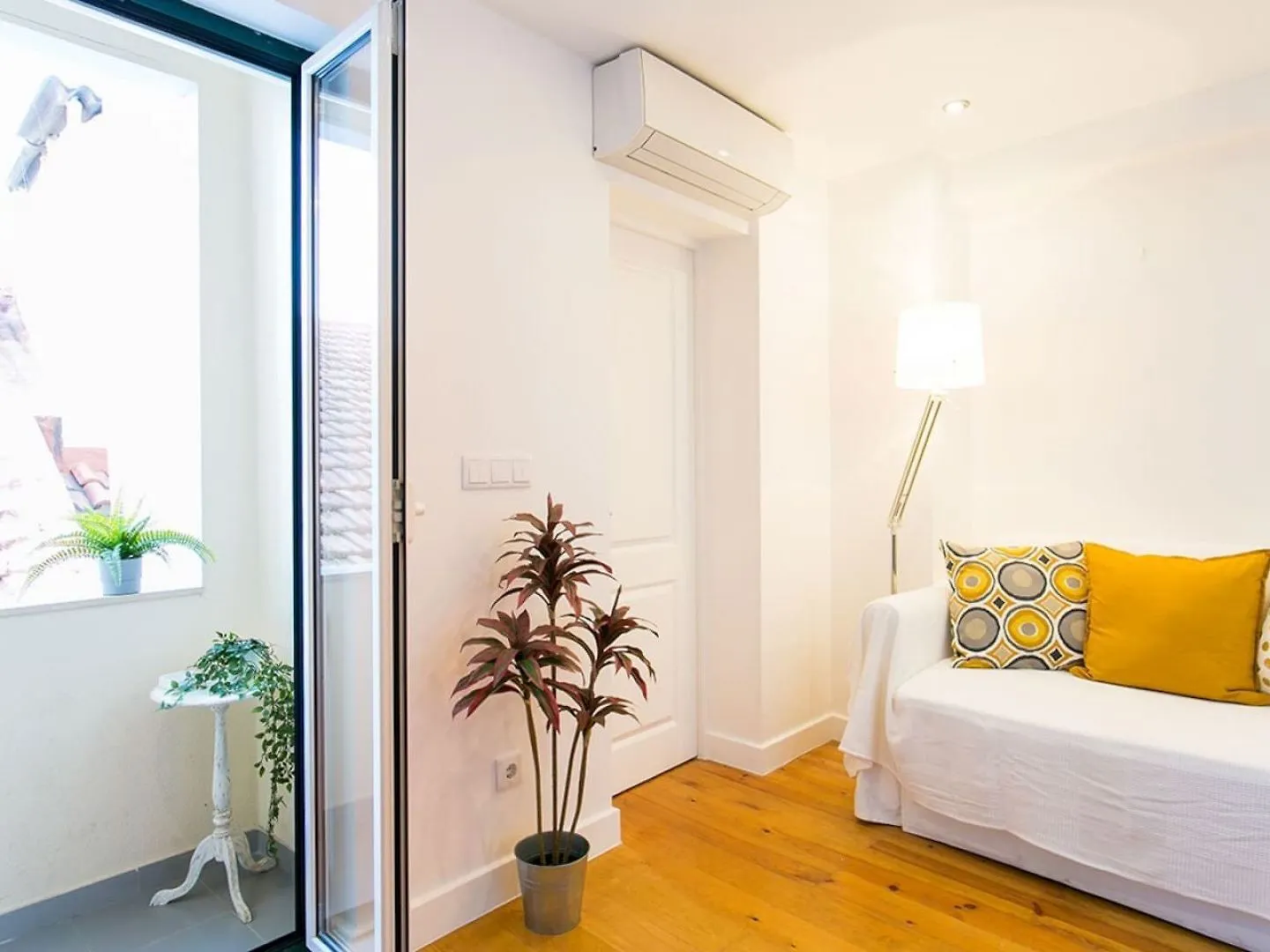 Appartement Joivy Cosy 1-Bed Flat With Balcony In Alfama, Moments From The Port à Lisboa Portugal