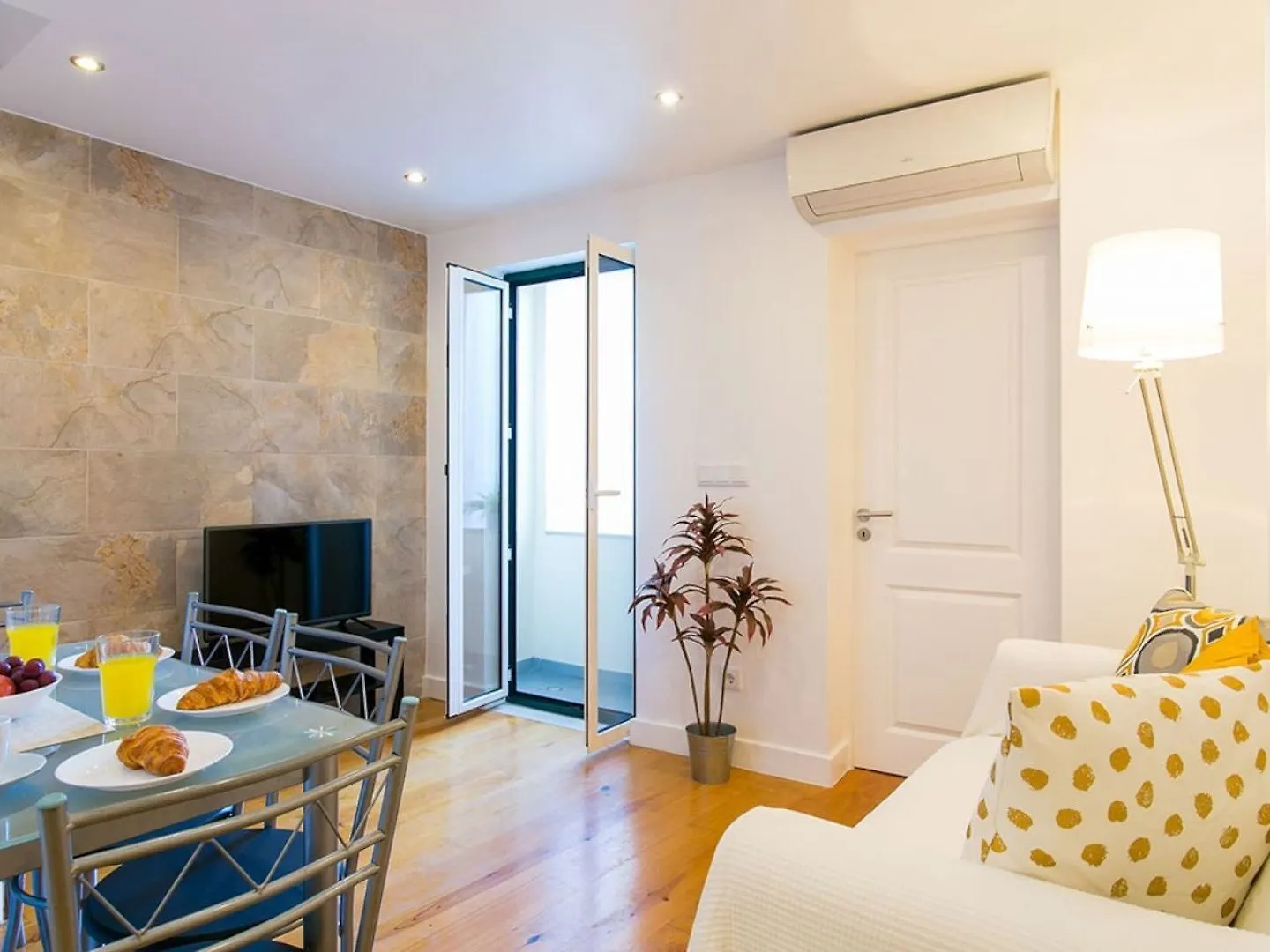Appartement Joivy Cosy 1-Bed Flat With Balcony In Alfama, Moments From The Port à Lisboa