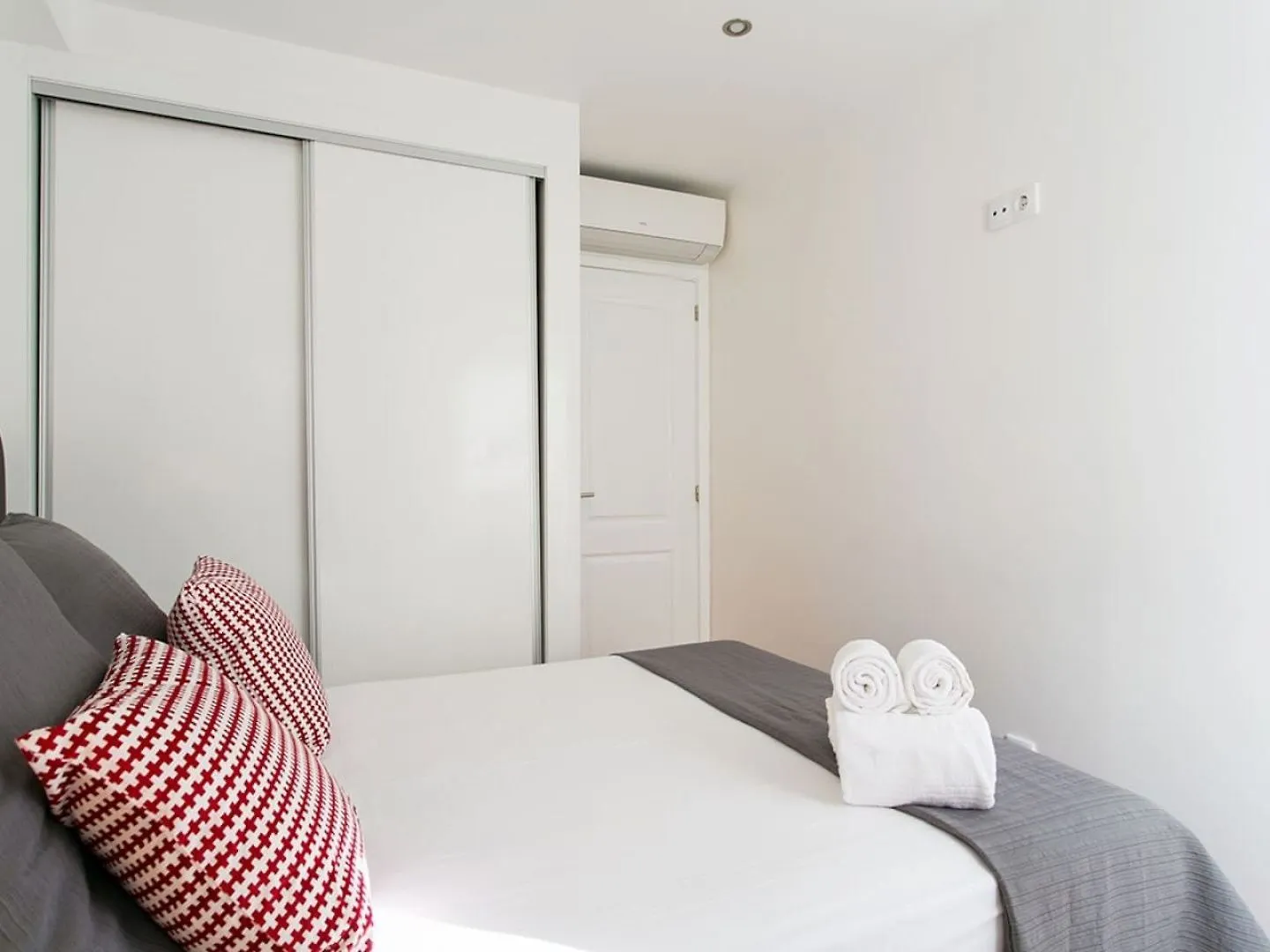 Appartement Joivy Cosy 1-Bed Flat With Balcony In Alfama, Moments From The Port à Lisboa 0*,