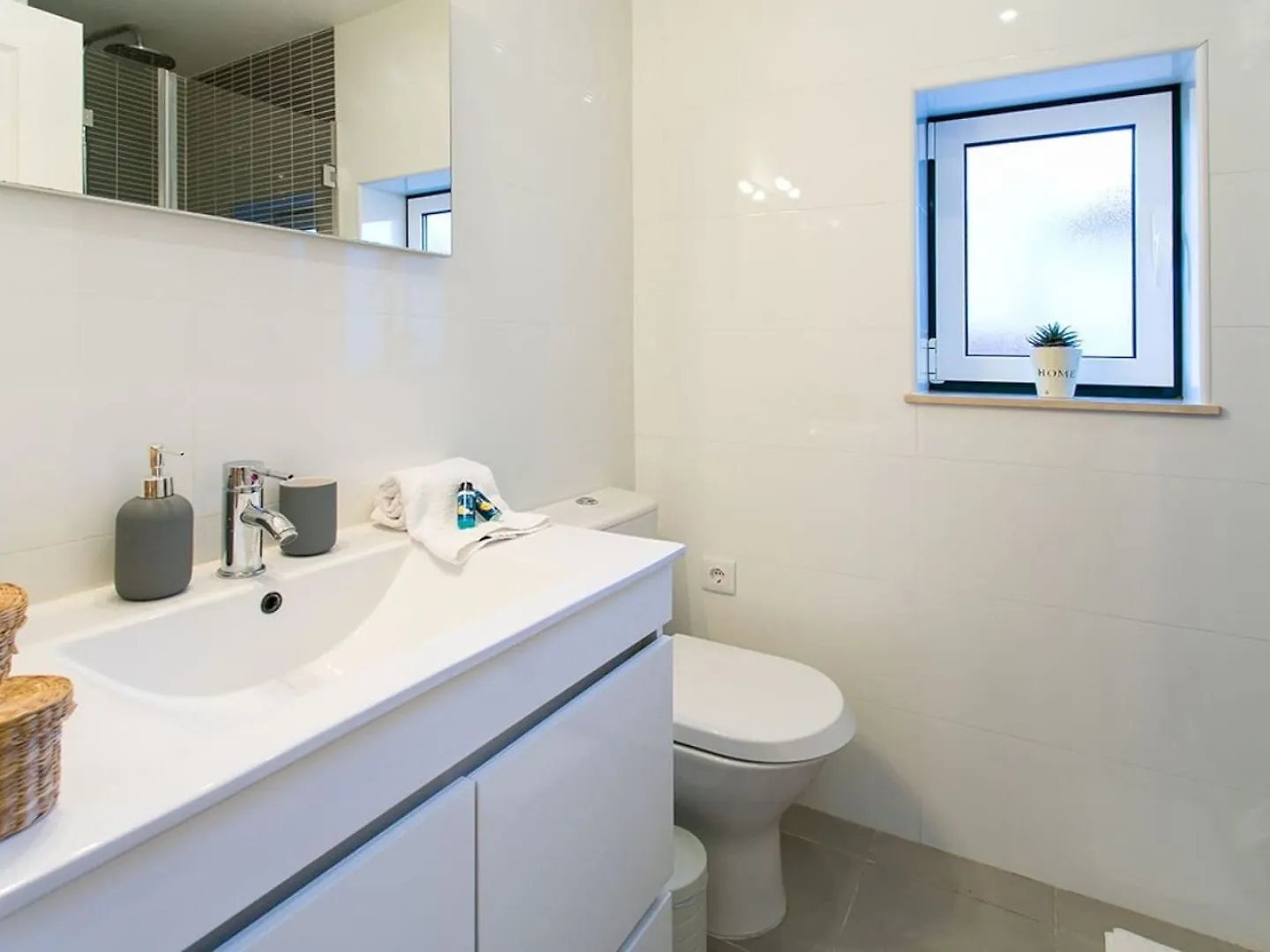 Appartement Joivy Cosy 1-Bed Flat With Balcony In Alfama, Moments From The Port à Lisboa